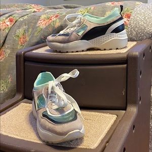 Platformed Tennis shoes